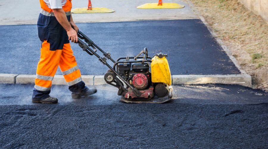 Professional gutter cleaning in Naples, NY